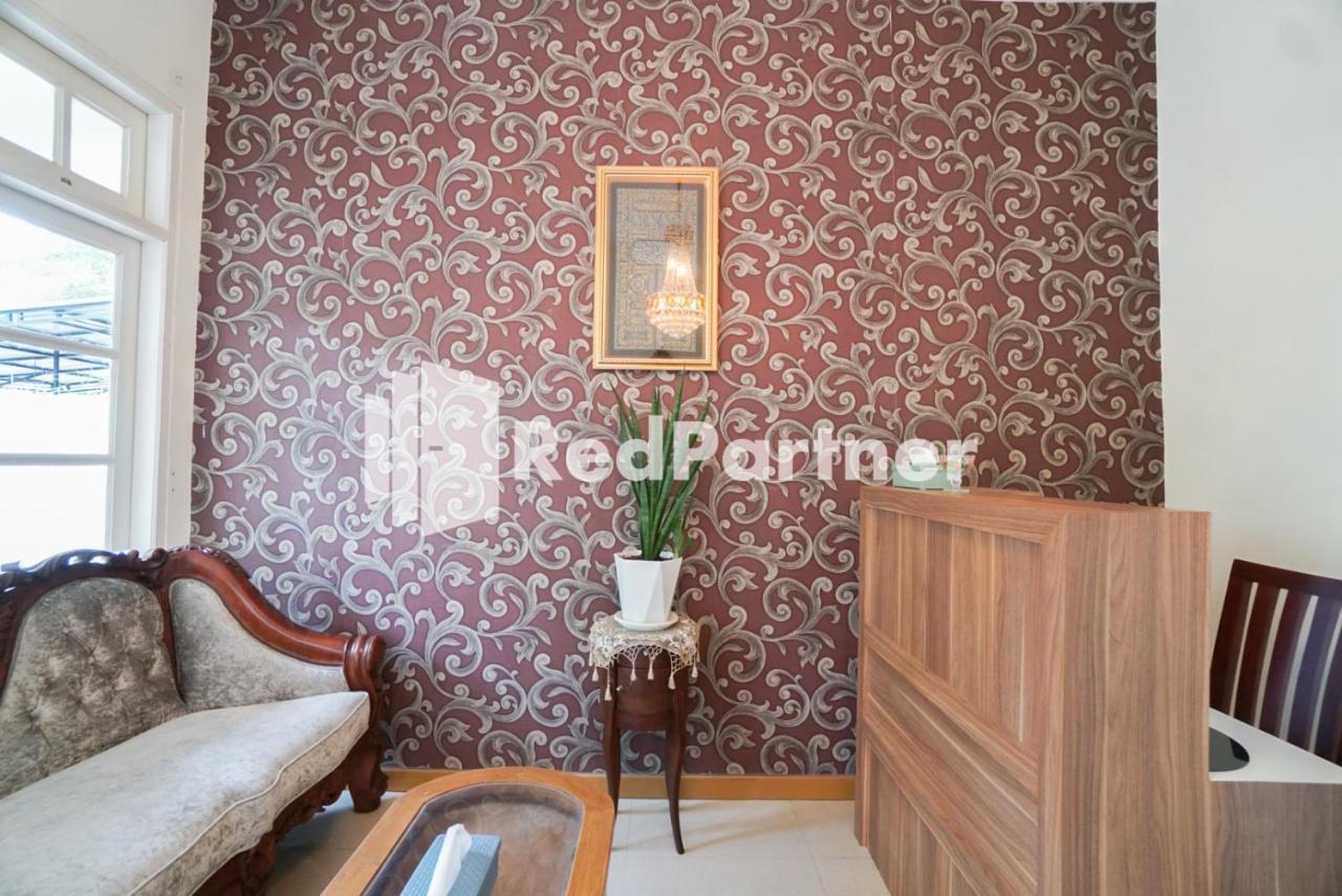 Fazza Syariah Mitra Reddoorz 호텔 자카르타 외부 사진