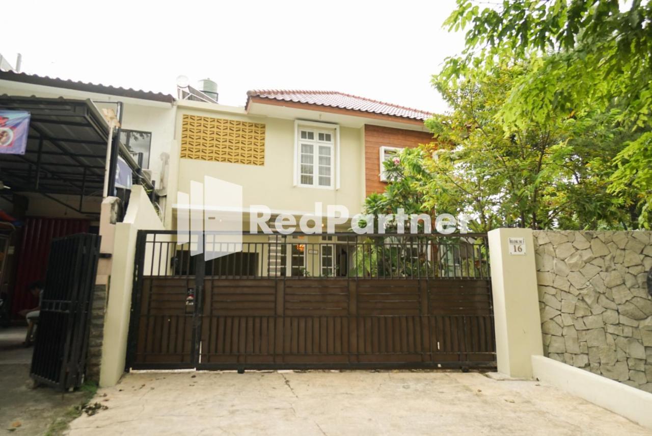 Fazza Syariah Mitra Reddoorz 호텔 자카르타 외부 사진
